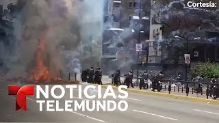 Explosión que dejó cinco heridos de un contingente motorizado de la policía | Noticiero | Telemundo