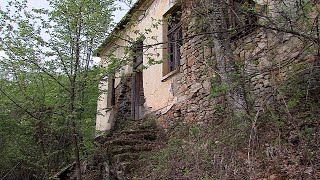 Првото училиште на македонски јазик во село Подвис, наместо споменик на културата, се распаѓа