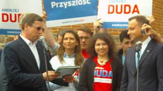 Powitanie Andrzeja Dudy pod Mysią Wieżą w Kruszwicy