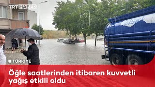 İstanbul'da sağanak yağış hayatı olumsuz etkiledi