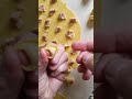 come chiudere i tortellini in modo semplice e veloce pasta tortellini shorts