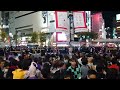 渋谷ハロウィン2022年、渋谷スクランブル交差点。人が多すぎて渡れないほど混み合っている模様 渋谷ハロウィン 渋谷ハロウィン2022 渋谷ハロ 韓国 ソウル 梨泰院 群衆雪崩 将棋倒し