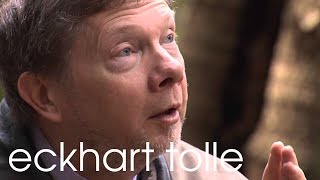 Eckhart Tolle सह निसर्गात असणे