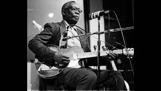 Henry Rufe Johnson Sitting Down Thinking Live @ Chapel Hill N.C. March 1973