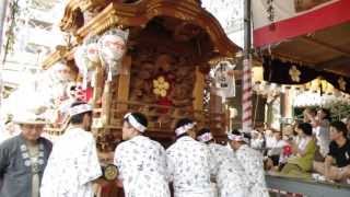 天神祭本宮　囃子台車の曳出船渡りへ　２０１３年