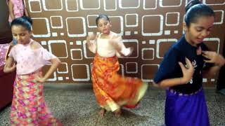 Dance on laal ghagra // choreographer khushi ,,aananaya,anushka//😀😀👍👍💃💃💃💃