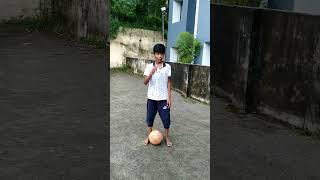 Show off skills tutorial ⚽✨ #football #like #share #subscribe #messi #ronaldo