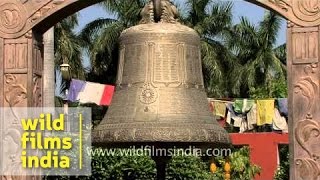 Holy bell at Sarnath Buddhist temple