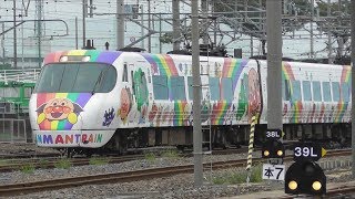 JR四国　予讃線　多度津駅　8600系電車　8000系電車　特急「しおかぜ・いしづち」アンパンマン列車