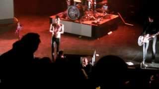 Brendon Urie helps girl in crowd