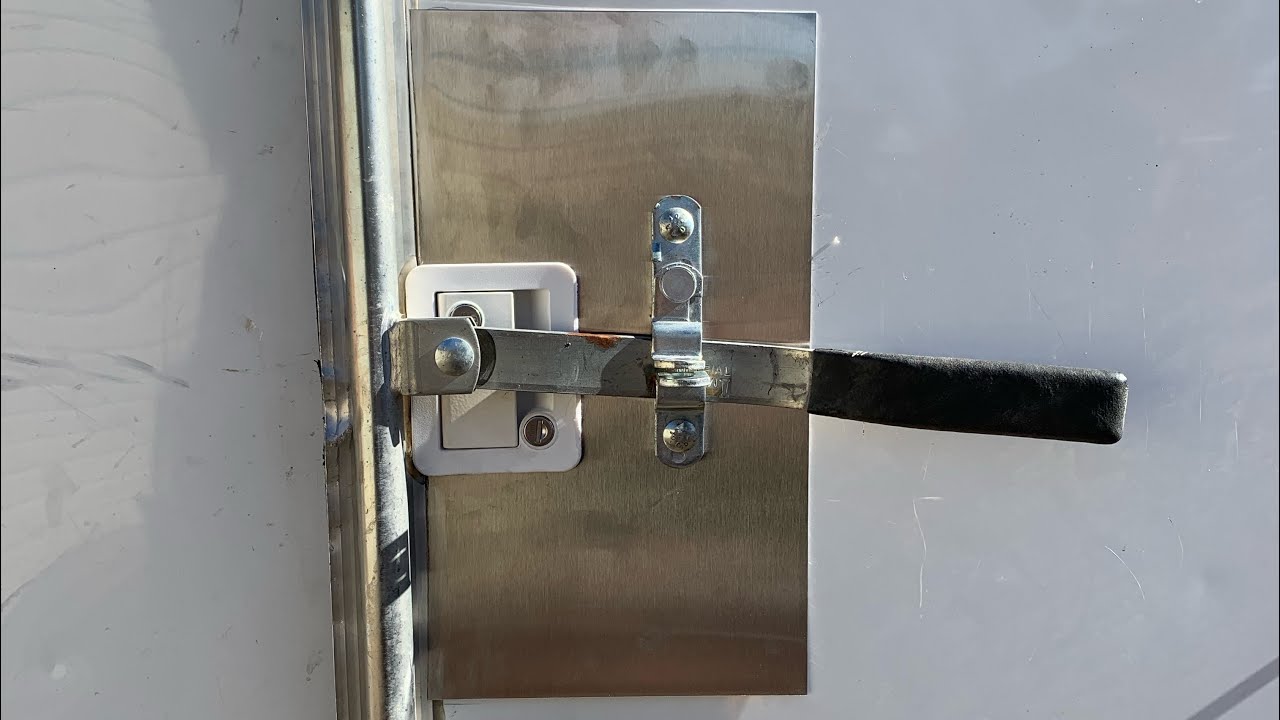 Replacing Trailer Door Latch Youtube