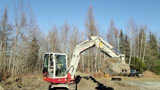 Takeuchi tb260 2022 Vs Bob Cat E60