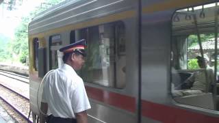 台湾国鉄の平渓線ディーゼルカー　三貂嶺駅発車　2008年7月