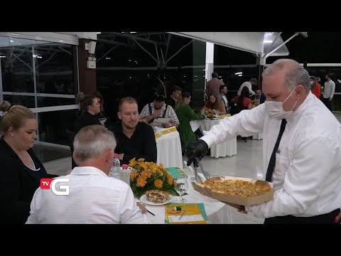 Como foi o convite para o Festival de pizza?