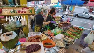 猪肉串黑糯米饭炒面泰国合艾道地美食餐厅午餐 Pork Skewers Sticky Rice Fried Noodle Thailand Hatyai Food Lunch