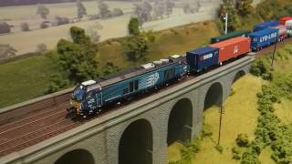 BACHMANN CLASS 70 PASSES DAPOL CLASS 68 68002 INTREPID