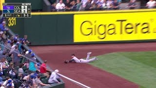 COL@SEA: Barnes lays out to start a great double play