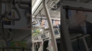 【品川駅京急線ホームでも使用中の電子電鈴】JR東日本235系横クラJ-10編成　総武本線各駅停車成東駅行き　電子ベル🔔扱いで日向駅を発車 #総武本線 #e235系成東