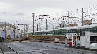 E257系5000番台オオOM-93編成が大宮総合車両センターを発車する動画