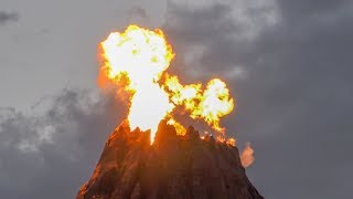 [TDS]夕暮れのメディテレー二アンハーバーと噴火するプロメテウス火山