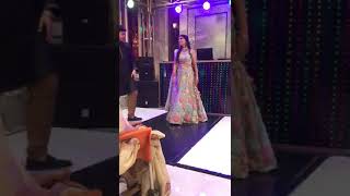 Dilli wali girlfriend wedding dance l Easy songs for wedding dance l Easy dance for couples in party
