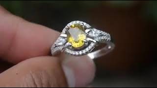 19.24กะรัต แหวนเงินชุบทองคำขาว ประดับ พลอยบุษราคัม จันทบุรี เกรด A (Yellow Sapphire)