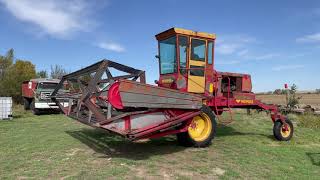 Lot 19 - 1980 Versatile Hydrostatic 400 Swather  (2)