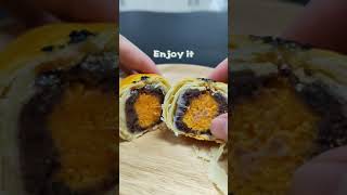 how to bake a EGG YOLK FLAKY PASTRY DOUGH 💯#蛋黄酥  #crispy #pastry  #frozenfood   #bakery  #durian