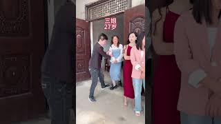 姐姐没有出嫁，弟弟不能结婚，你们那边有这样的习俗吗？关键是四个姐姐没有一个有对象……着急啊 #搞笑一家人#劇情#人生百態#shorts