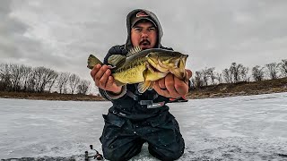 ice Fishing a remote Minnesota lake for Hungry bass! (underwater camera fun)