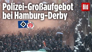 Rauchbomben und Pyro vor Hamburg-Derby | Polizei mit Großaufgebot am Start