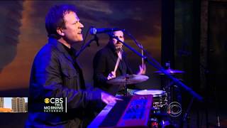 Second Cup Cafe: Joan Osborne