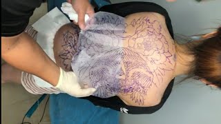 ស្រីស្អាតមកចាក់សាក់ខ្នង - Tattoo beautiful girl