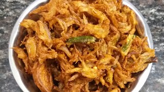 కరకరలాడే ఉల్లిపాయ పకోడి స్వీట్ షాప్ స్టైల్ లో / Crispy Sweet shop style Onion Pakoda recipe.