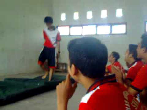 Lompat Harimau - YouTube