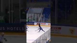Matvei Michkov Beautiful Pass To 2024 Prospect Ivan Demidov! #khl #khlpreseason #flyers #hockey