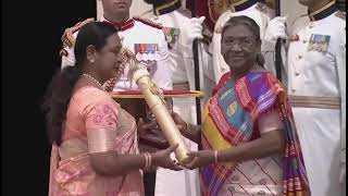 மறைந்த தேமுதிக நிறுவனத் தலைவரும், நடிகருமான கேப்டன் விஜயகாந்திற்கு டில்லியில் குடியரசுத் தலைவரால் .