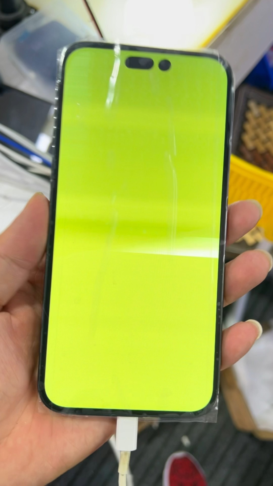 "iPhone 14 Pro Max green Screen Repair : Solving the Green Screen Problem" #greenscreen