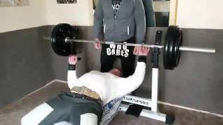 Mogyorósi Csaba Fekvenyomás 120kg *9