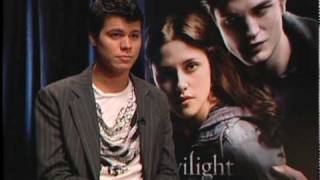 'Twilight' Interview with Taylor Lautner and Edi Gathegi