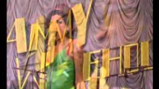 Amy Winehouse - Me And Mr Jones (Live Glastonbury 2007)