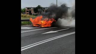 Autobrand nieuweweg hellevoetsluis