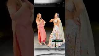Sara Ali Khan & Madhuri Dixit Dancing on Chaka Chak song #AtrangiRe #short #reels