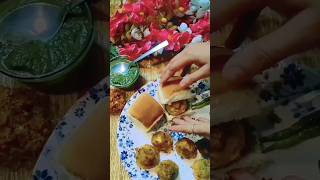 Vada Pav  #ytshorts #food #cooking  #youtubeshorts #vadapav #recipe #quick  #shorts