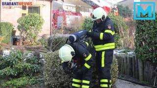 (VIDEO) 18-01-2017 Woningbrand aan de Arnoutlaan in Hoeven