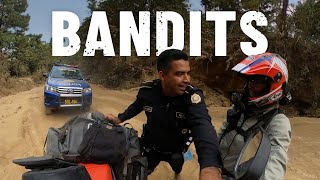 Guatemalan POLICE escorts Dutch biker and her motorcycle through area with BANDITS |S6-E65|