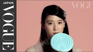 三吉彩花が大人モードに変身したら?_Vogue Japan