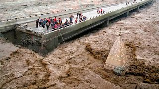 Many residential areas and vehicles are underwater due to the flood in Kastamonu, Turkey