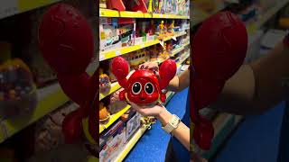 Get your children moving with the Catch Me Crabbie interactive toy! 🦀 #toysforkids #crabtoy