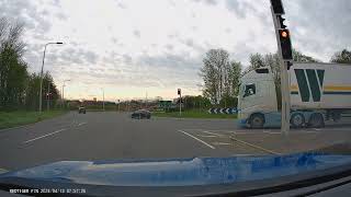 Red Lights Don't Apply To Lorries. UK Bad Drivers, Road Rage, observations.